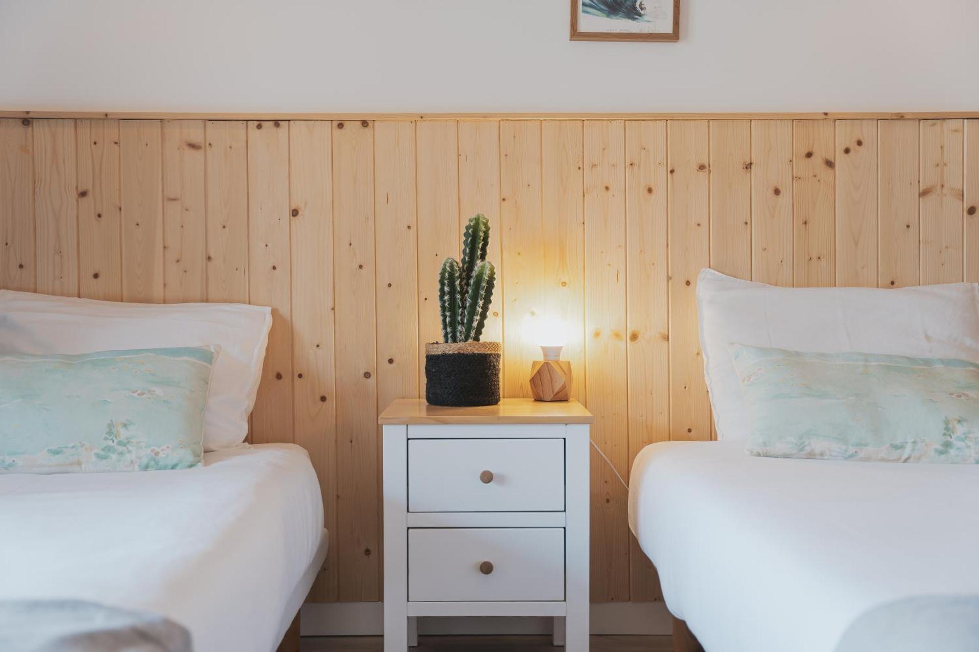 Surf Guesthouse - 7Min Walk To The Beach Pataias Exteriör bild